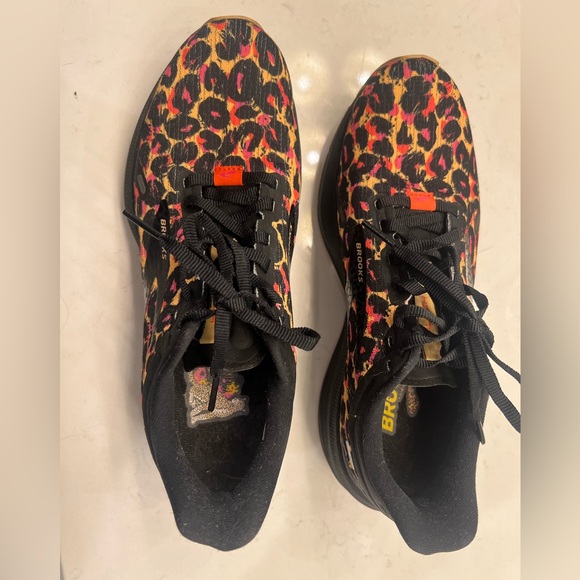 Brooks Launch 9 Cheetah Print Running Shoes 7.5 - Picture 2 of 5